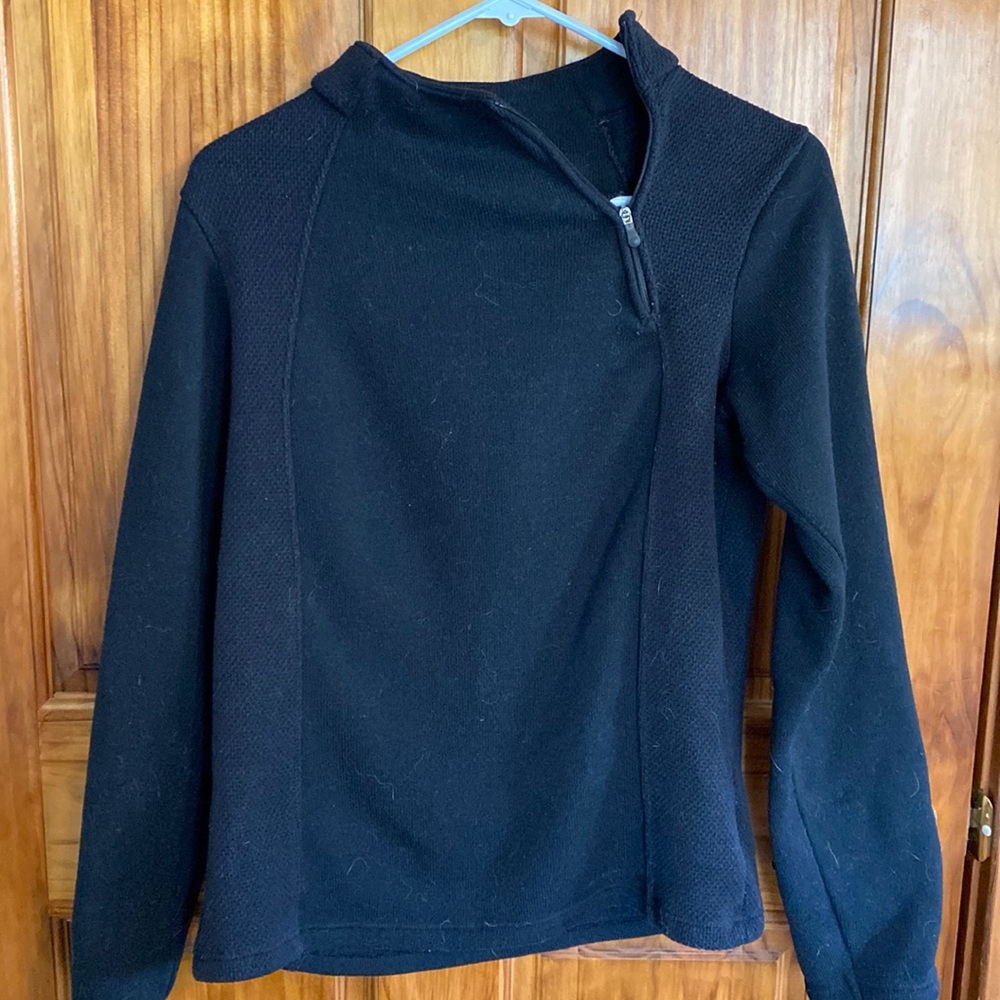 Women’s Columbia sweater.